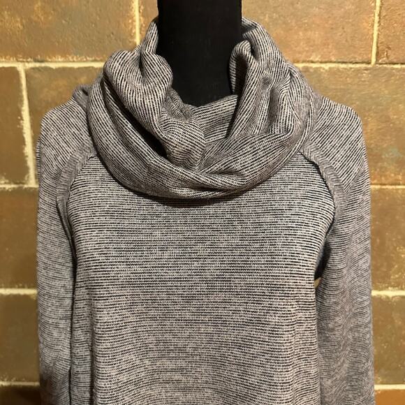 12 PM by Mon AmiGray Cowl Neck Long Line Tunic Sweater Women's S Small - Picture 3 of 8